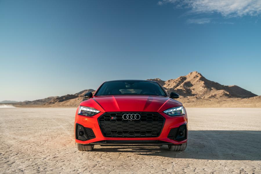  Audi S5 Sportback TFSI 2020 года  (NA) (фото 2 из 38)